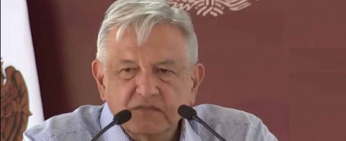 Da pena hablar de extravagancias en un pueblo tan pobre: López Obrador