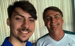 El hijo menor de Bolsonaro da positivo a coronavirus