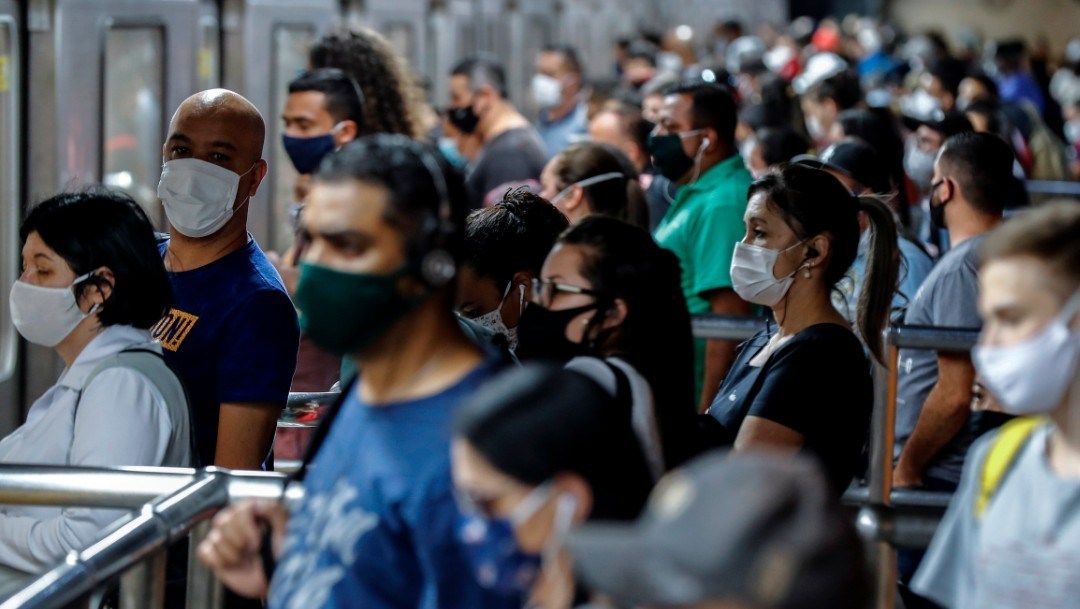 La OMS insiste en evitar las ‘tres C’: espacios cerrados, lugares concurridos y contactos cercanos