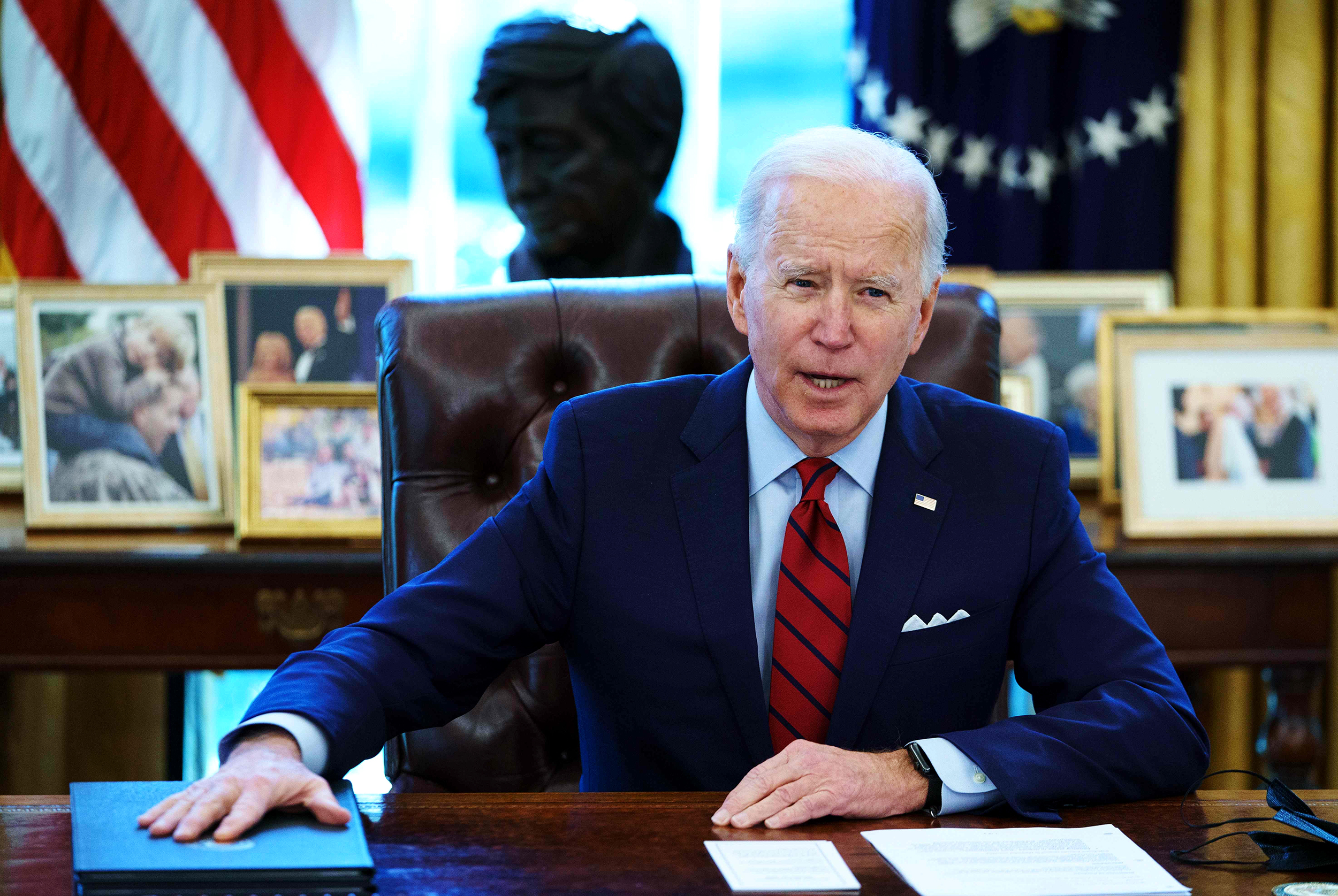 Biden quitará el 1 de mayo restricción de edad para la vacuna COVID-19