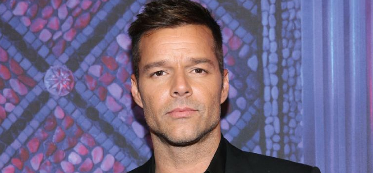 ‘Ha sido devastador’; Ricky Martin rompe el silencio tras acusaciones de acoso en su contra