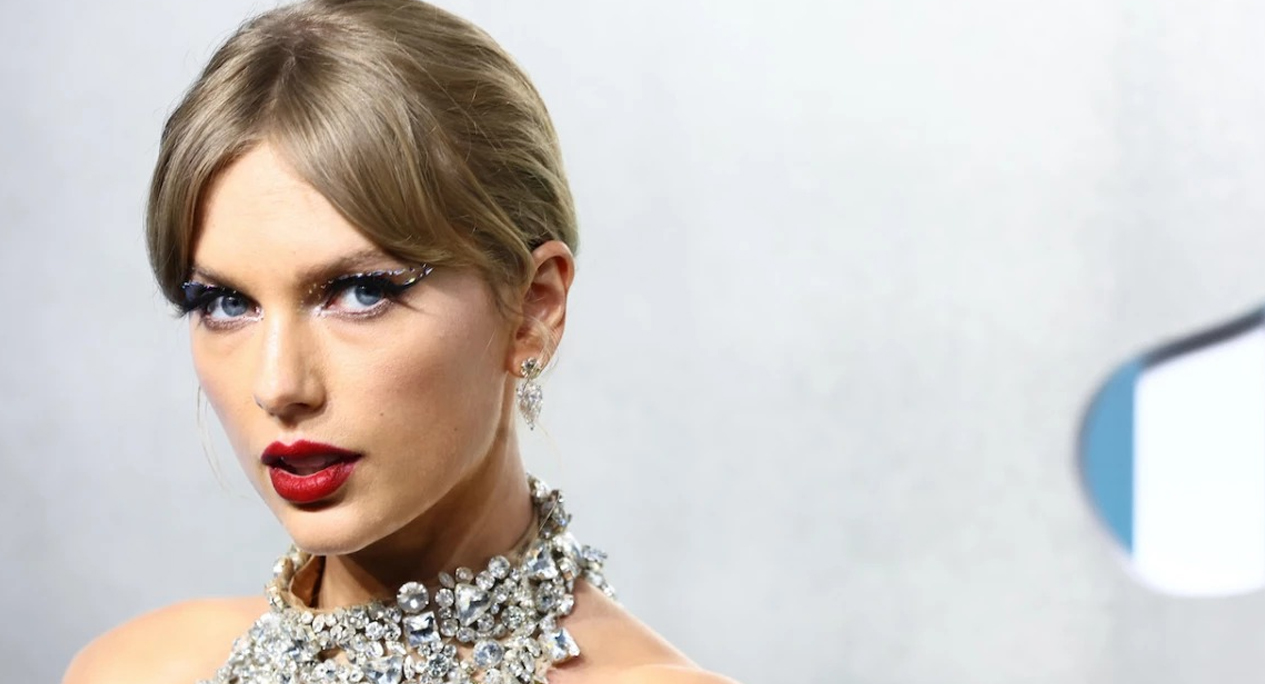Taylor Swift lo hace de nuevo… en un día rompe récord