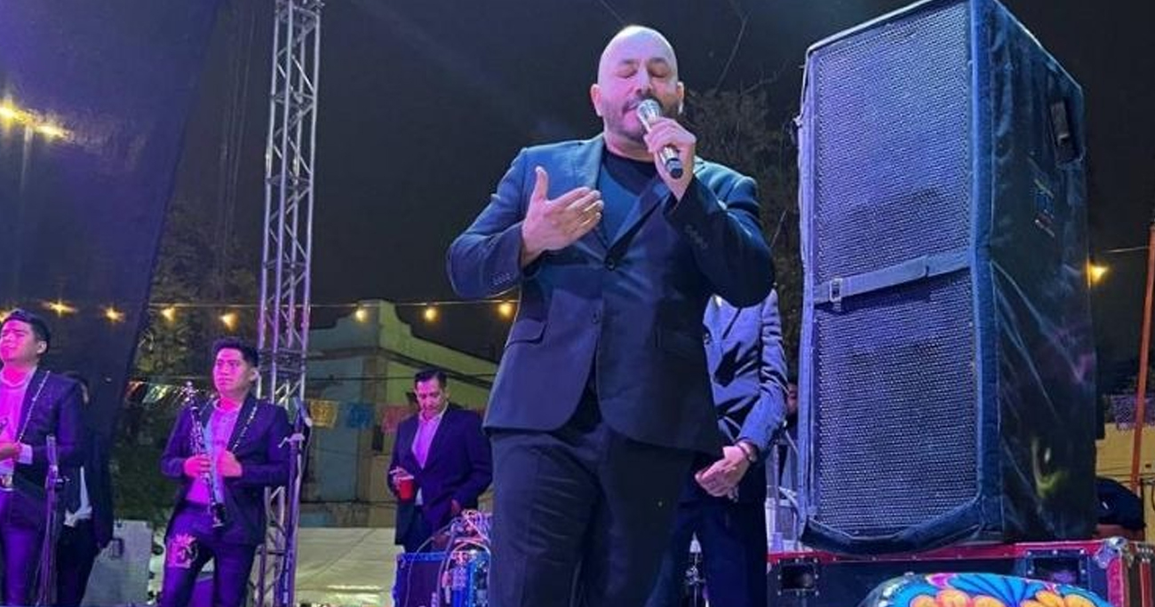 Lupillo Rivera: la reacción del cantante cuando le pidieron en pleno concierto que cantara “Sapito”, el éxito de Belinda