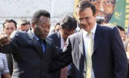 Marcelo Ebrard lamenta muerte de Pelé y comparte una foto con 'El rey del futbol'