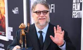 Guillermo del Toro gana con "Pinocho" el Globo de Oro a Mejor Película Animada
