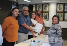 Entrega Ayuntamiento actas rectificadas a 45 Navojoenses