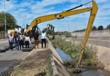 Limpian dren centenario en combate al dengue