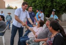 Promete Elías Retes gestionar para pavimentación en la Juárez