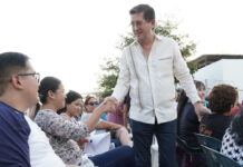 Escucha y atiende Elías Retes a colonos de la tierra Y libertad