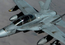 Avión de combate la Marina de EU se estrella cerca de una base militar en San Diego