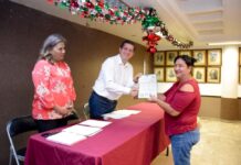 Entrega alcalde de Navojoa, Jorge Alberto Elías Retes, actas corregidas