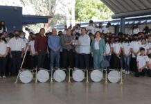 Entregan Instrumentos musicales a banda de guerra del pedagógico