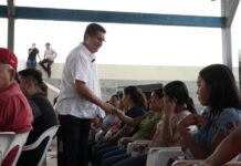 Dialogan vecinos de Tesia con Jorge Alberto Elías Retes