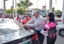 Difunden en calles de Navojoa información sobre el cáncer de mama