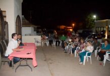 Reunión de Jorge Alberto Elías Retes con vecinos de la deportiva