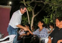 Atiende Alcalde de Navojoa a vecinos de cuatro colonias