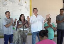 Da banderazo Elías Retes a mejora en techo de templo en los NACHUQUIS