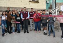 Entrega Alcalde otra obra de escalinata en Calle Río Bravo