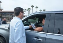 En “VOLANTEO” Alcalde Elías Retes reitera a viajeros hospitalidad y seguridad de Navojoa