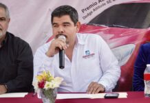 Gana Norma Hernández automóvil attitude 2024 de Rifa de OOMAPASN