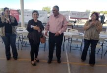 Secretario del Ayuntamiento de Navojoa atestigua entrega de 300 tarjetas de los programas del bienestar