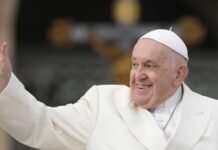 El Papa pide a Zelenski que tenga la ‘valentía’ de ‘alzar la bandera blanca’ y negociar la paz con Rusia