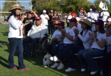 Ernestina Castro sostiene encuentro con vecinos en colonias del sur de la ciudad