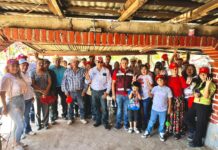 Se reúne ‘Beto’ Vázquez con vecinos de Ejidos del Sur