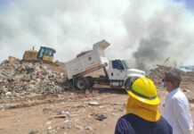Suman esfuerzos para apagar el incendio del basurón