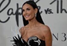 VIDEO: Demi Moore vacaciona en playa de México con sus hijas y presume su figura en bikini