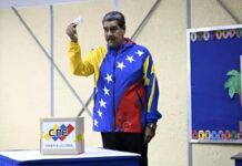 Elecciones en Venezuela: Nicolás Maduro vota y promete que aceptará resultados