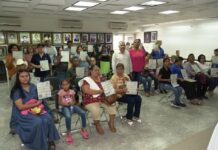 Reciben 53 Navojoenses documentos legales corregidos