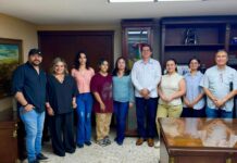 El alcalde Elías Retes escucha a estudiantes del ITSON
