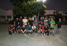 La policía municipal fortalece lazos con la juventud a través del deporte en la Miravalle