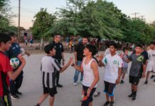 Refuerza policía municipal acciones de vinculación social en pueblo Yaqui