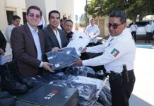 Reciben policías municipales uniformes y equipo táctico operativo