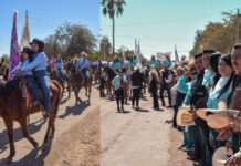 Acompaña Javier Lamarque arranque del 15 aniversario de la cabalgata con aroma de mujer en el camp0 30