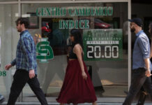 Tras el anuncio de Trump, cotización del peso comenzó a dar bandazos