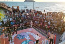 Se realiza con gran afluencia lucha libre del Cochinón vs el Patrullero Verde en Bahía de Kino