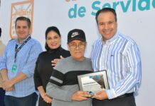 Celebra Toño Astiazarán la trayectoria de 168 servidoras y servidores públicos municipales