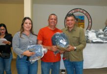Entrega alcalde ‘Beto’ Vázquez uniforme a trabajadores sindicalizados
