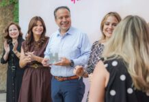 Reconocen Toño Astiazarán y Patty Ruibal a “Mujeres Valiosas que Cambian su Entorno”