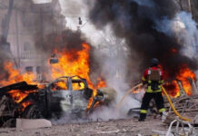 Ataque ruso en ciudad de Ucrania deja 32 muertos y 99 heridos