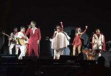 El rock and roll se hizo presente ante la emoción de miles de espectadores con Leonardo y Rebel Cats