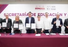 Brindan becas de posgrado a servidores públicos