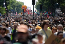 Marchan en el mundo por el Día Internacional del Trabajo