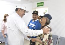 Beneficia Toño Astiazarán a familias del poblado con Mega Jornada de Salud y descacharre
