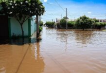 Recorre presidente municipal diversos puntos de la ciudad para supervisar afectaciones por lluvias 8 de julio de 2025