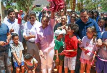 Reinaugura la doctora Karla Córdova González las instalaciones de la alberca municipal y chapoteadero