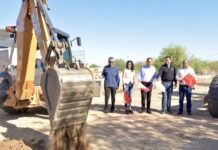 Da Toño Astiazarán banderazo a construcción de vivienda económica con paneles solares